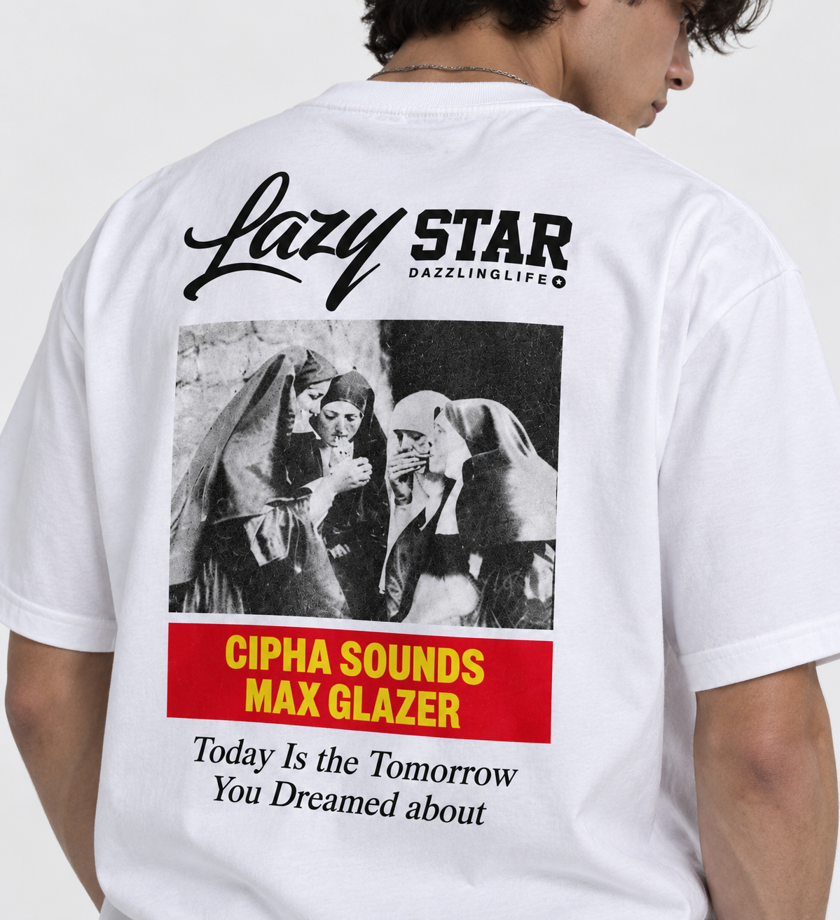 GRAPHIC PRINT T-SHIRT