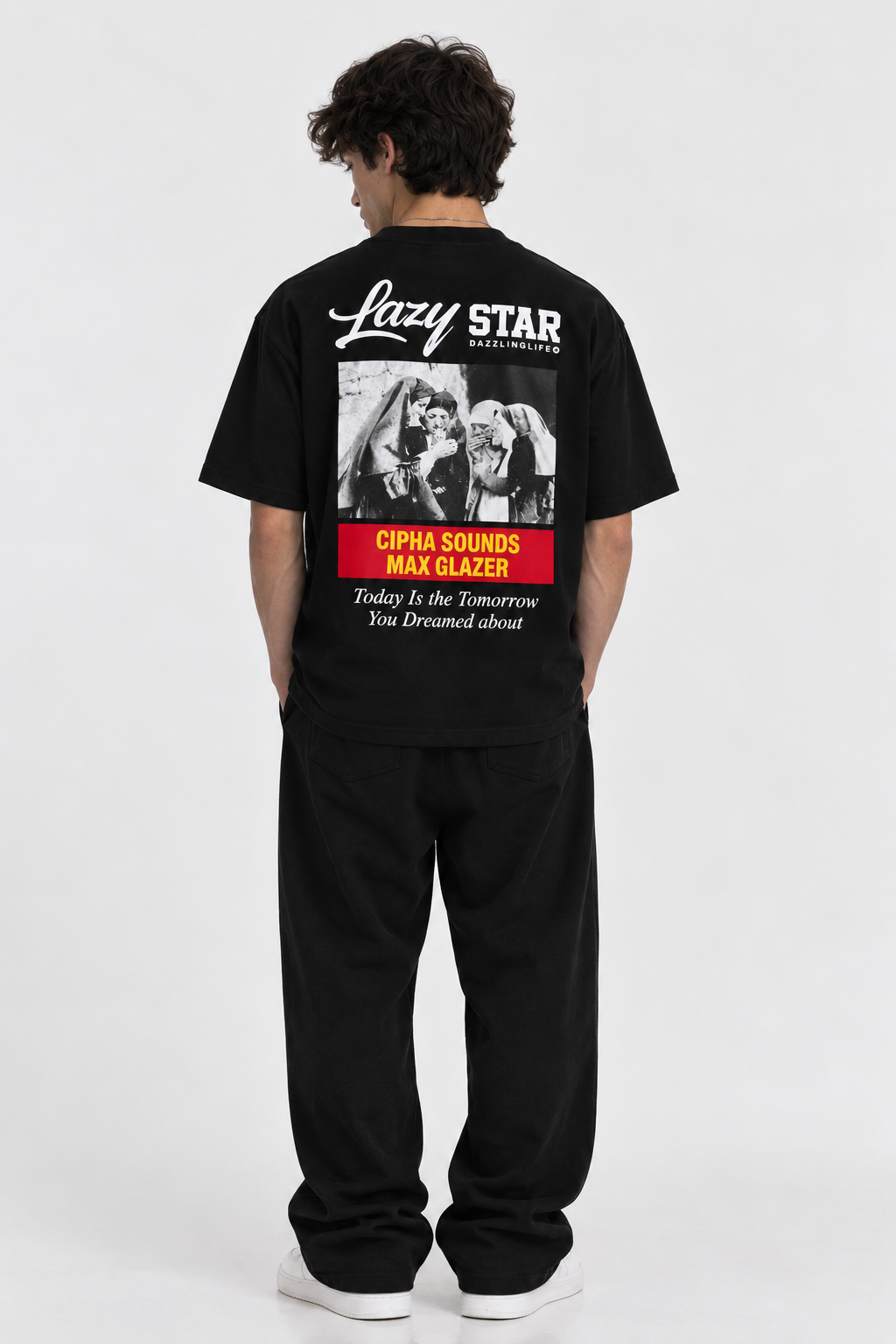 GRAPHIC PRINT T-SHIRT